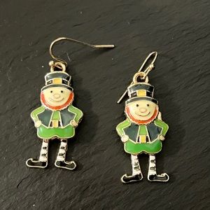 St. Patrick's Day Loose Legs Dancing Leprechaun Irish Earrings NWOT